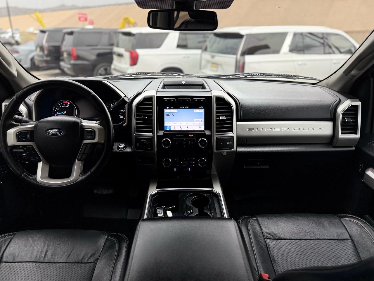 Ford Super Duty F-250 SRW Lariat 4WD Crew Cab 8' Box 2019