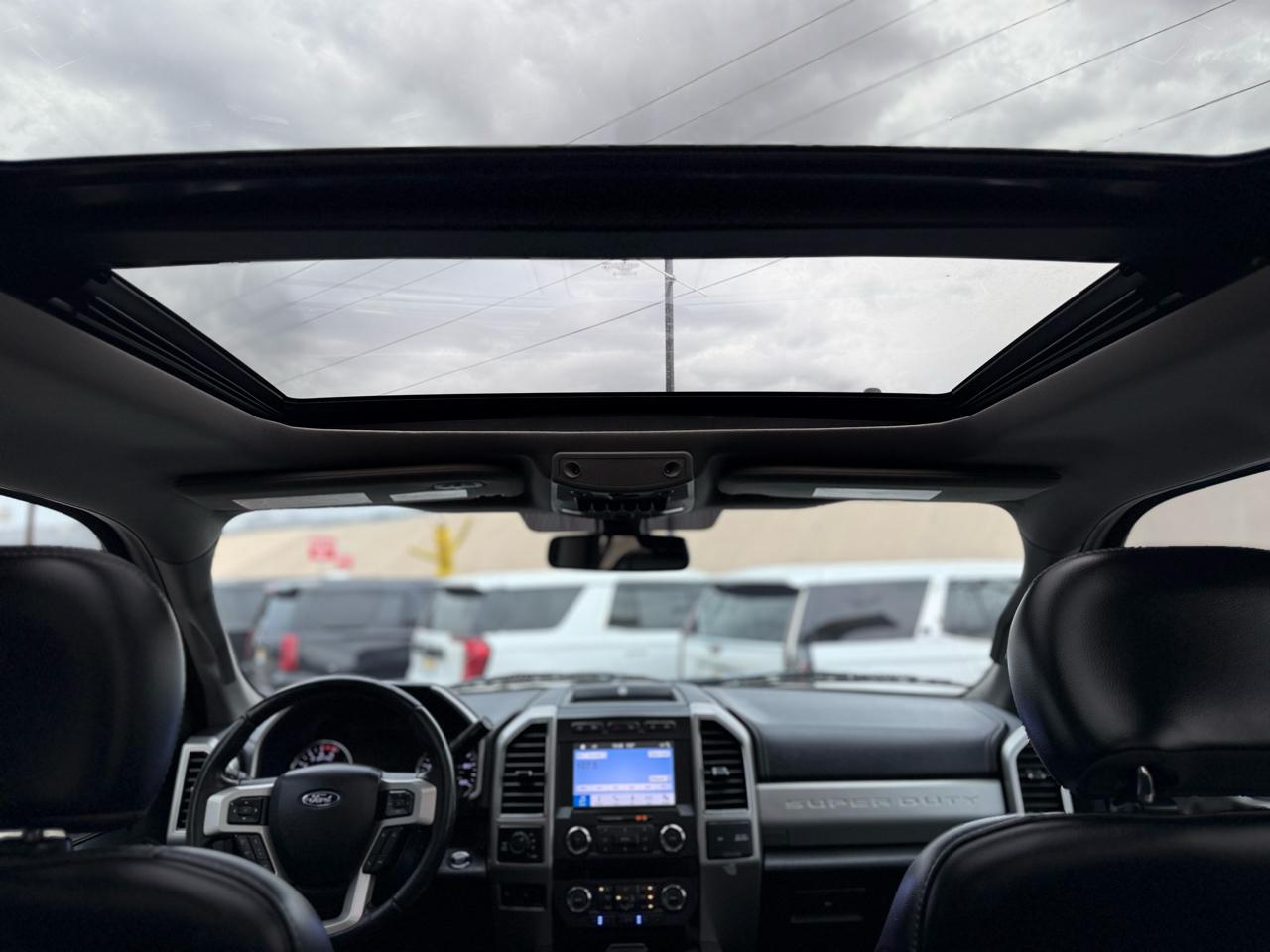 Ford Super Duty F-250 SRW Lariat 4WD Crew Cab 8' Box 2019