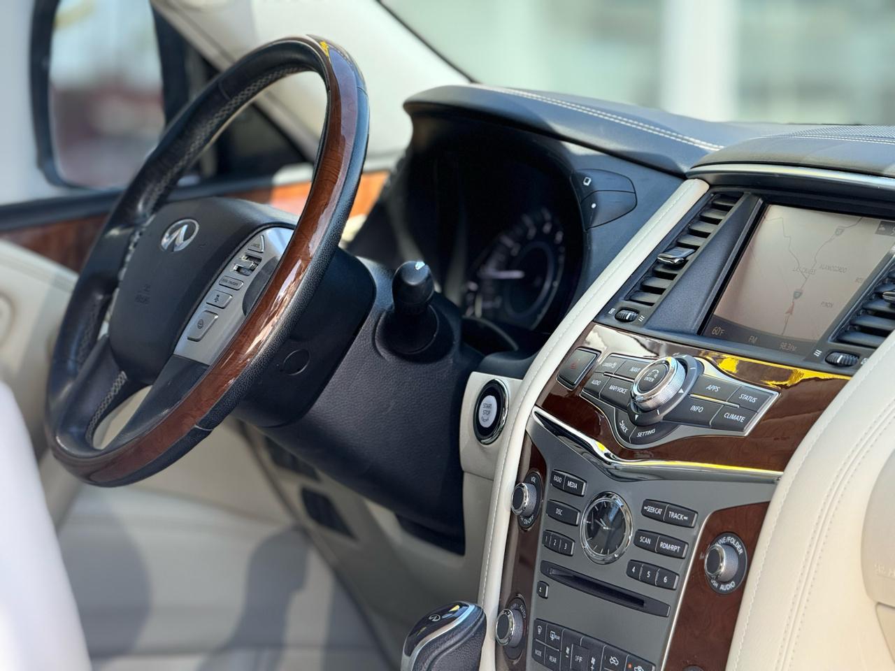 Infiniti QX80 LUXE AWD 2019