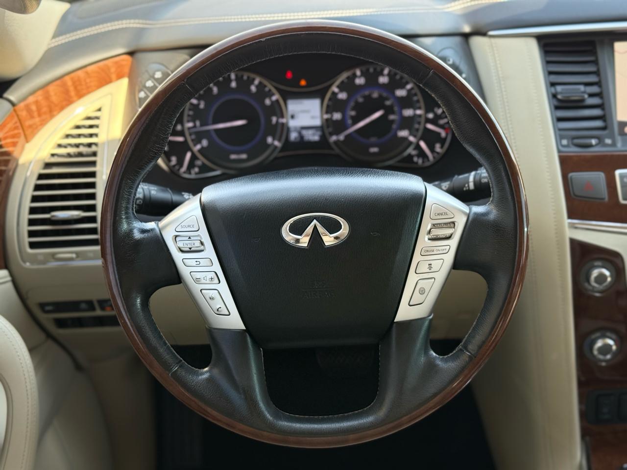 Infiniti QX80 LUXE AWD 2019