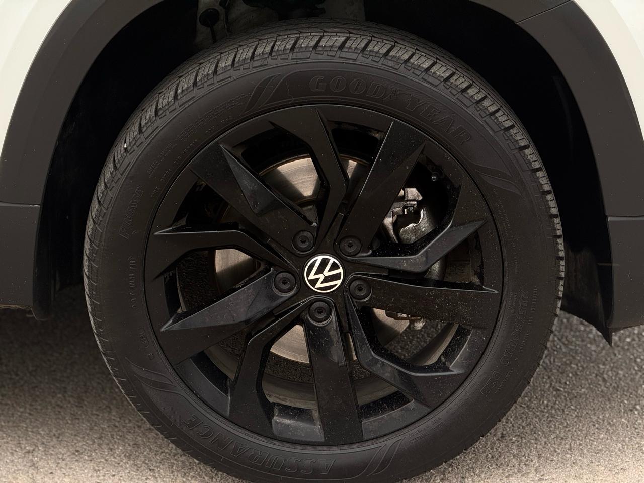 Volkswagen Taos SE FWD 2023