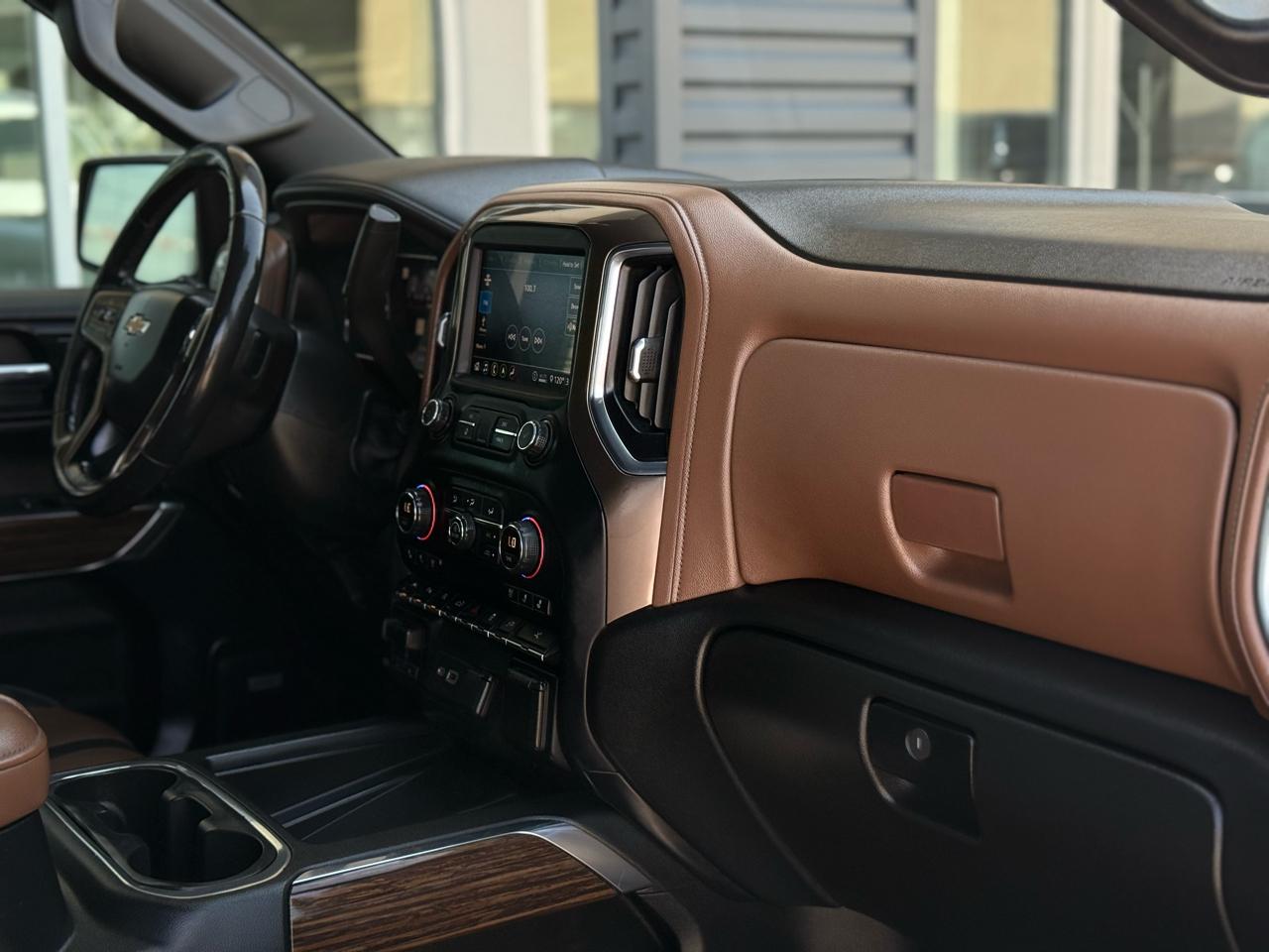 Chevrolet Silverado 1500 4WD Crew Cab 147" High Country 2020