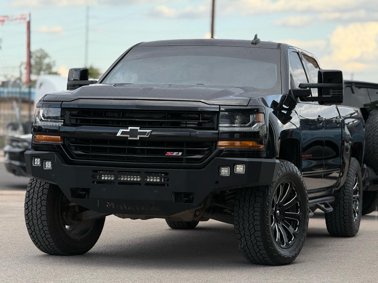 Chevrolet Silverado 1500 4WD Crew Cab 143.5" LT w/2LT 2018