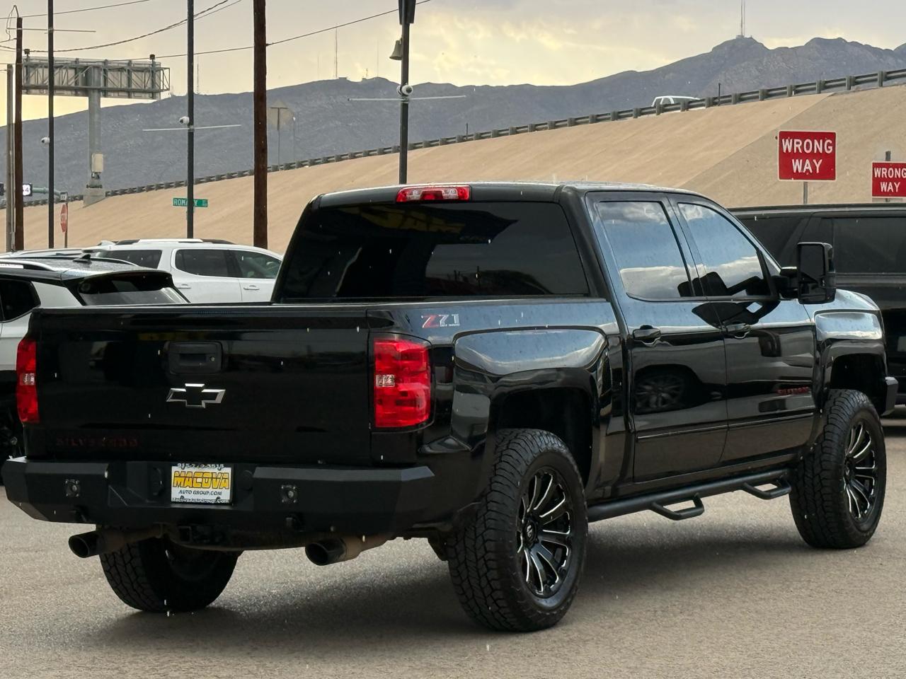 Chevrolet Silverado 1500 4WD Crew Cab 143.5" LT w/2LT 2018