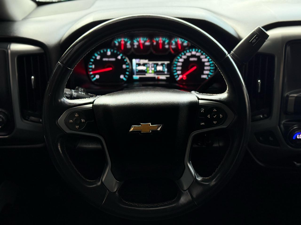 Chevrolet Silverado 1500 4WD Crew Cab 143.5" LT w/2LT 2018