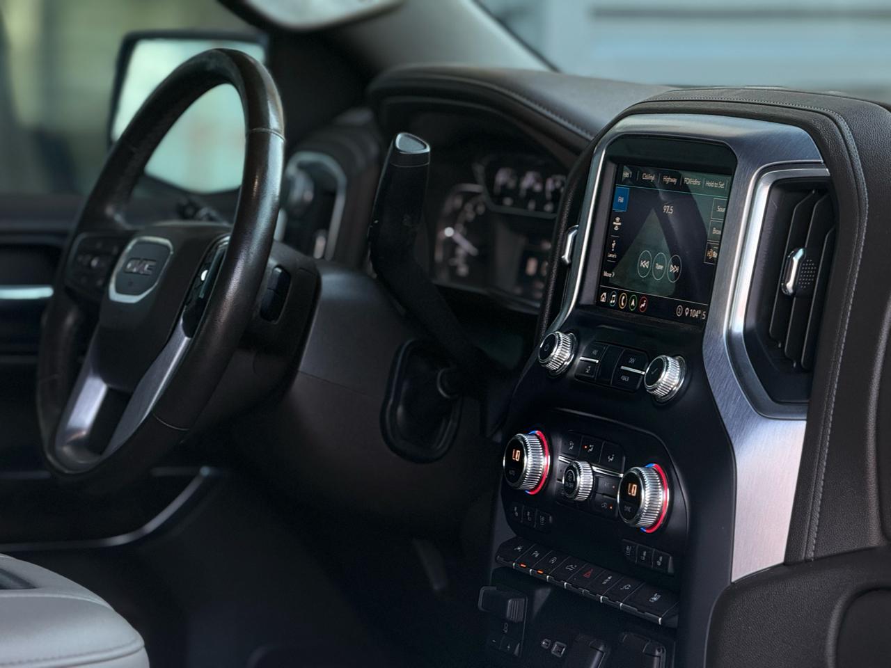 GMC Sierra 1500 4WD Crew Cab 147" SLT 2020