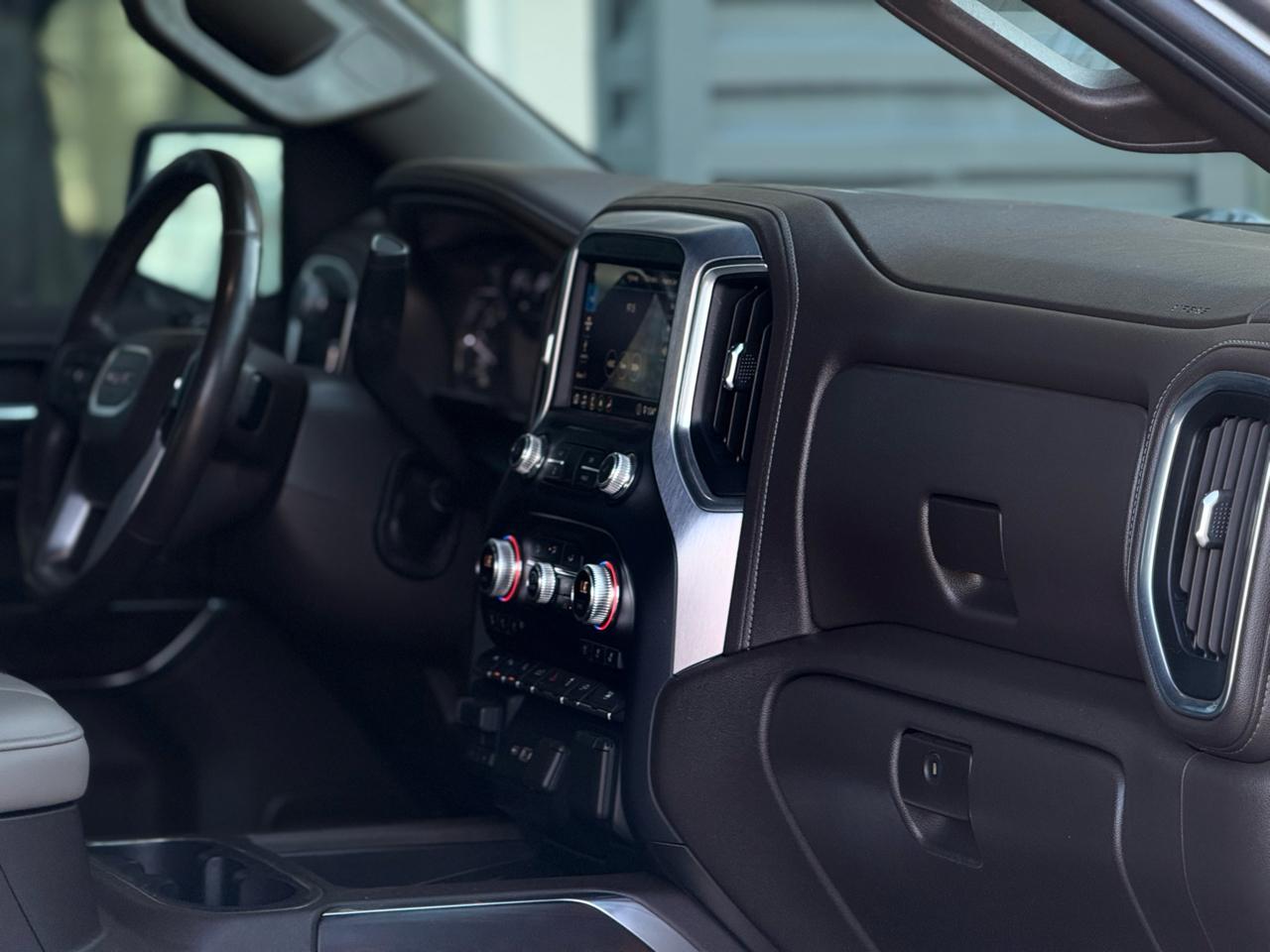 GMC Sierra 1500 4WD Crew Cab 147" SLT 2020