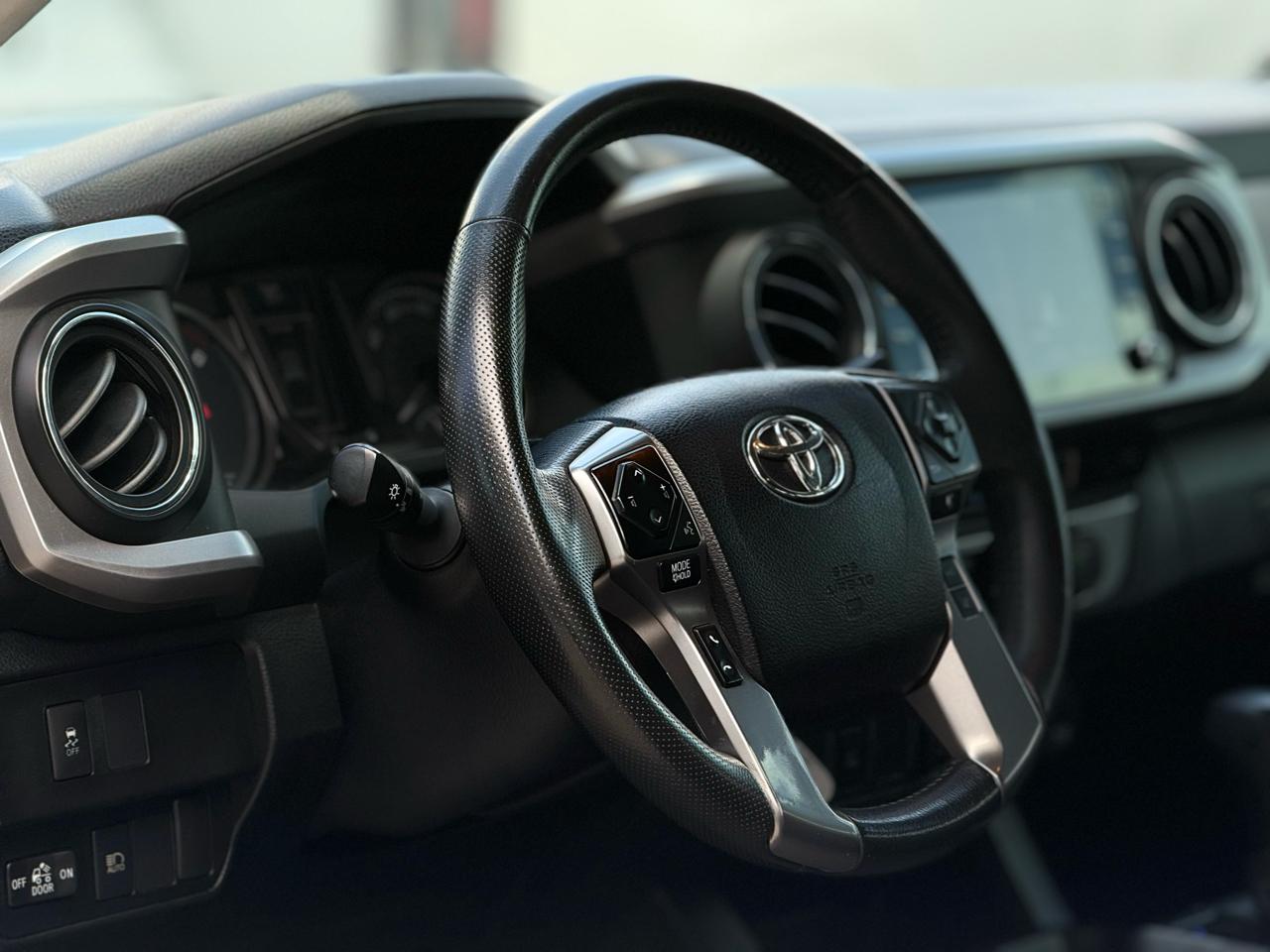 Toyota Tacoma 2WD TRD Off Road Double Cab 5' Bed V6 AT (Natl) 2021