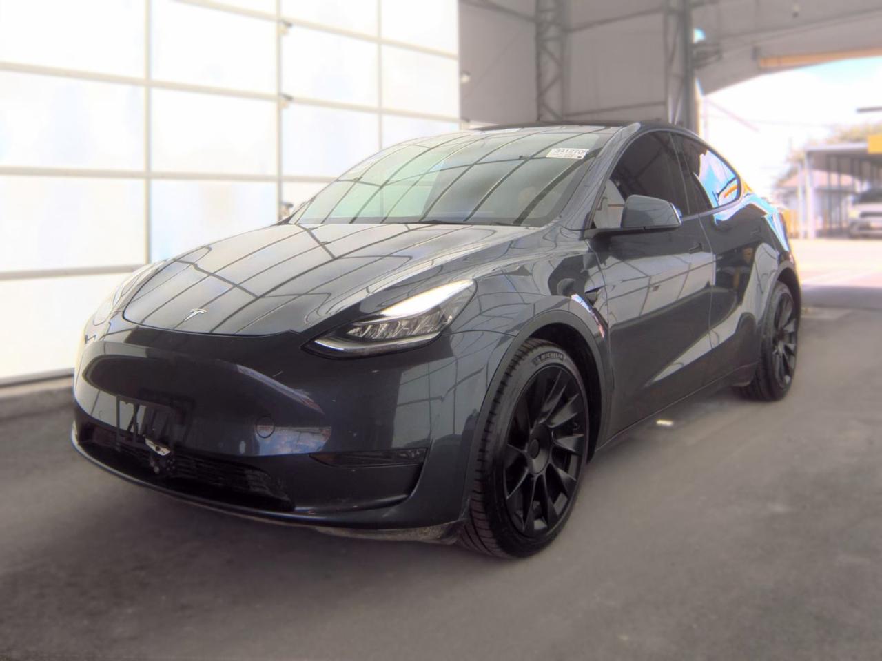 Tesla Model Y Long Range AWD 2023