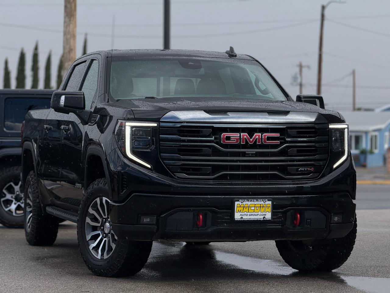 GMC Sierra 1500 4WD Crew Cab 147" AT4 2023