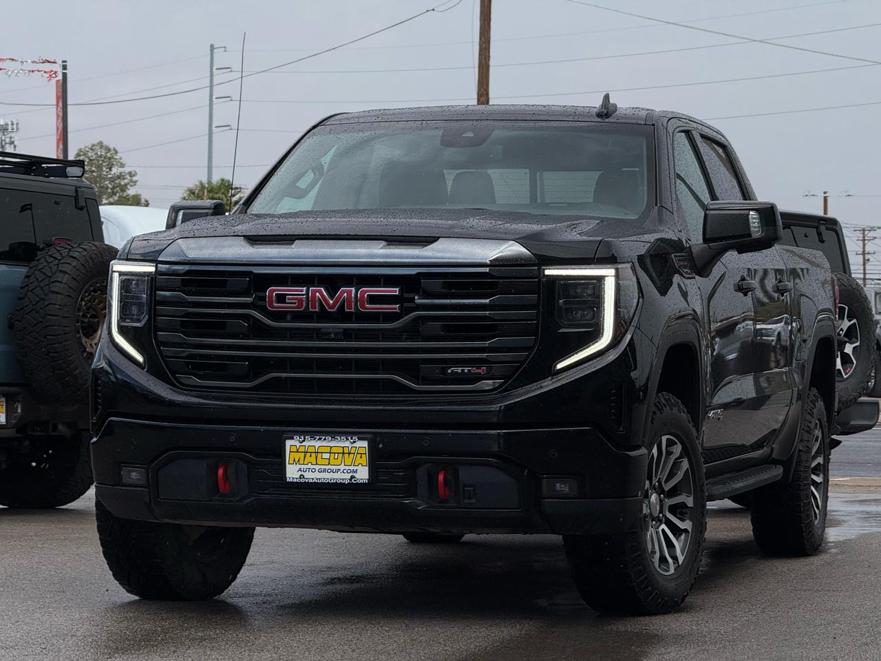 GMC Sierra 1500 4WD Crew Cab 147" AT4 2023