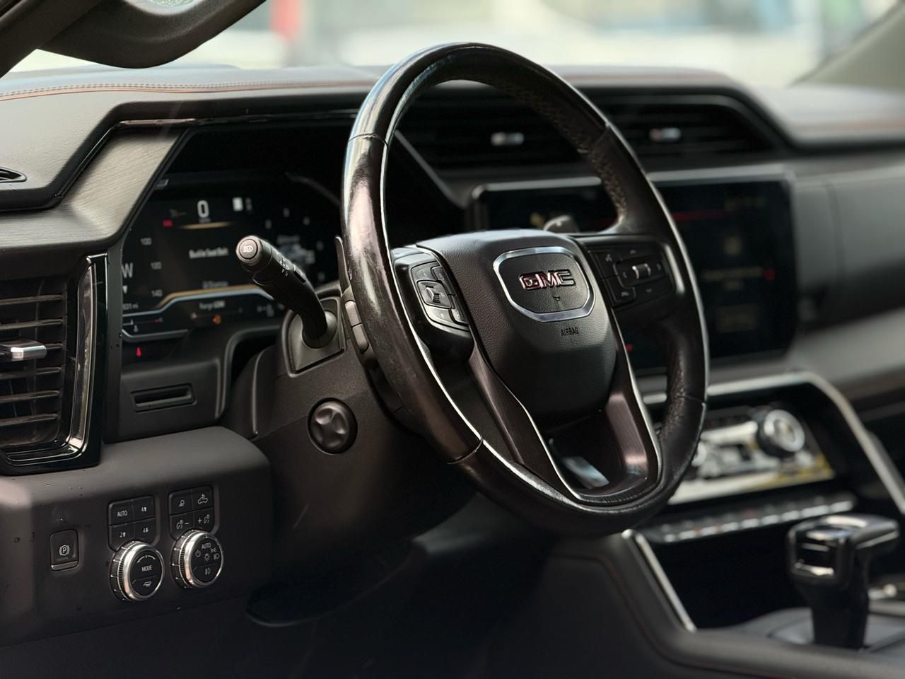 GMC Sierra 1500 4WD Crew Cab 147" AT4 2023