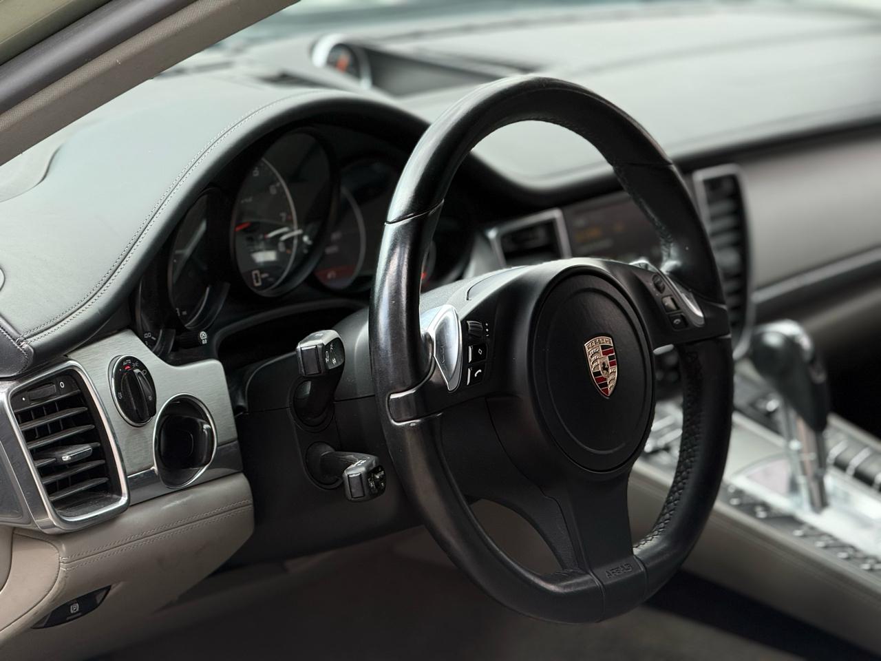 Porsche Panamera 4dr HB S Hybrid 2012