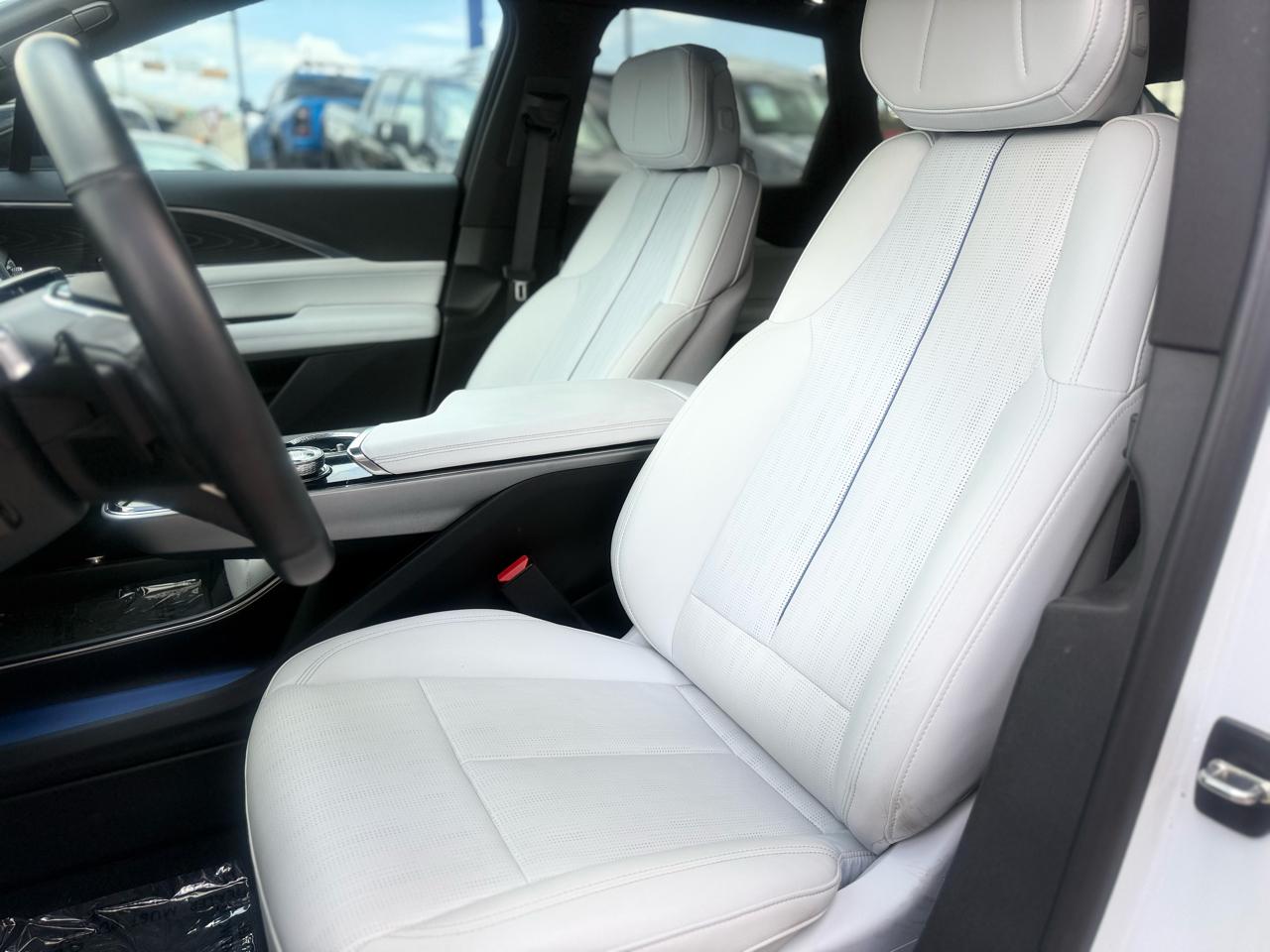 Cadillac Lyriq 4dr Luxury w/1SC 2024
