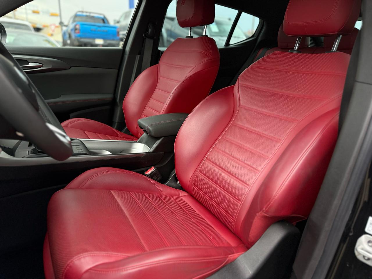 Dodge Hornet R/T Plus EAWD *Ltd Avail* 2024