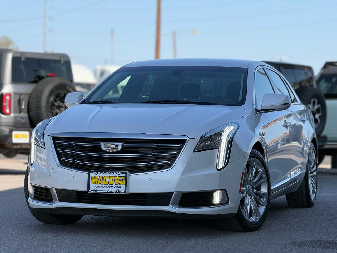 Cadillac XTS 4dr Sdn Luxury FWD 2019