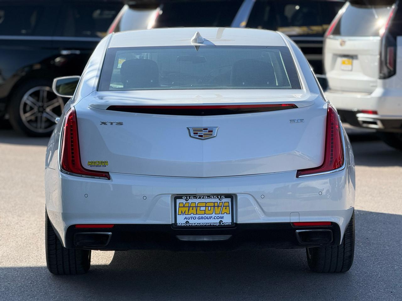 Cadillac XTS 4dr Sdn Luxury FWD 2019