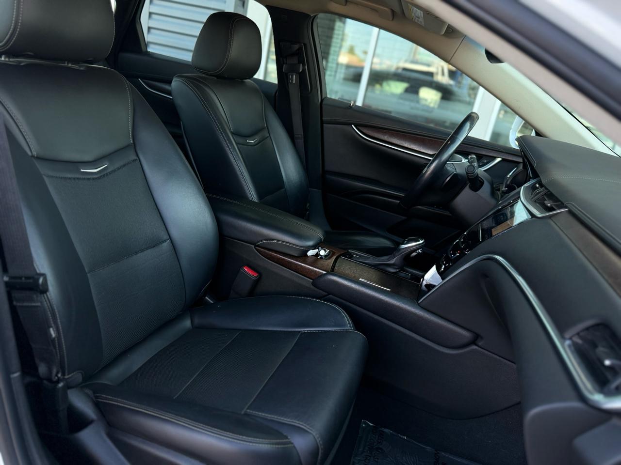 Cadillac XTS 4dr Sdn Luxury FWD 2019