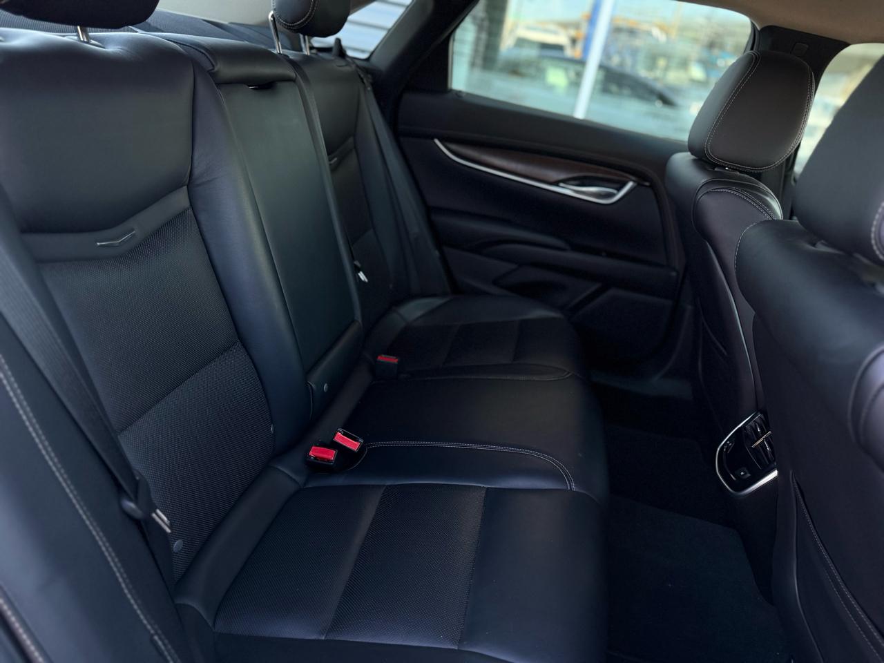 Cadillac XTS 4dr Sdn Luxury FWD 2019
