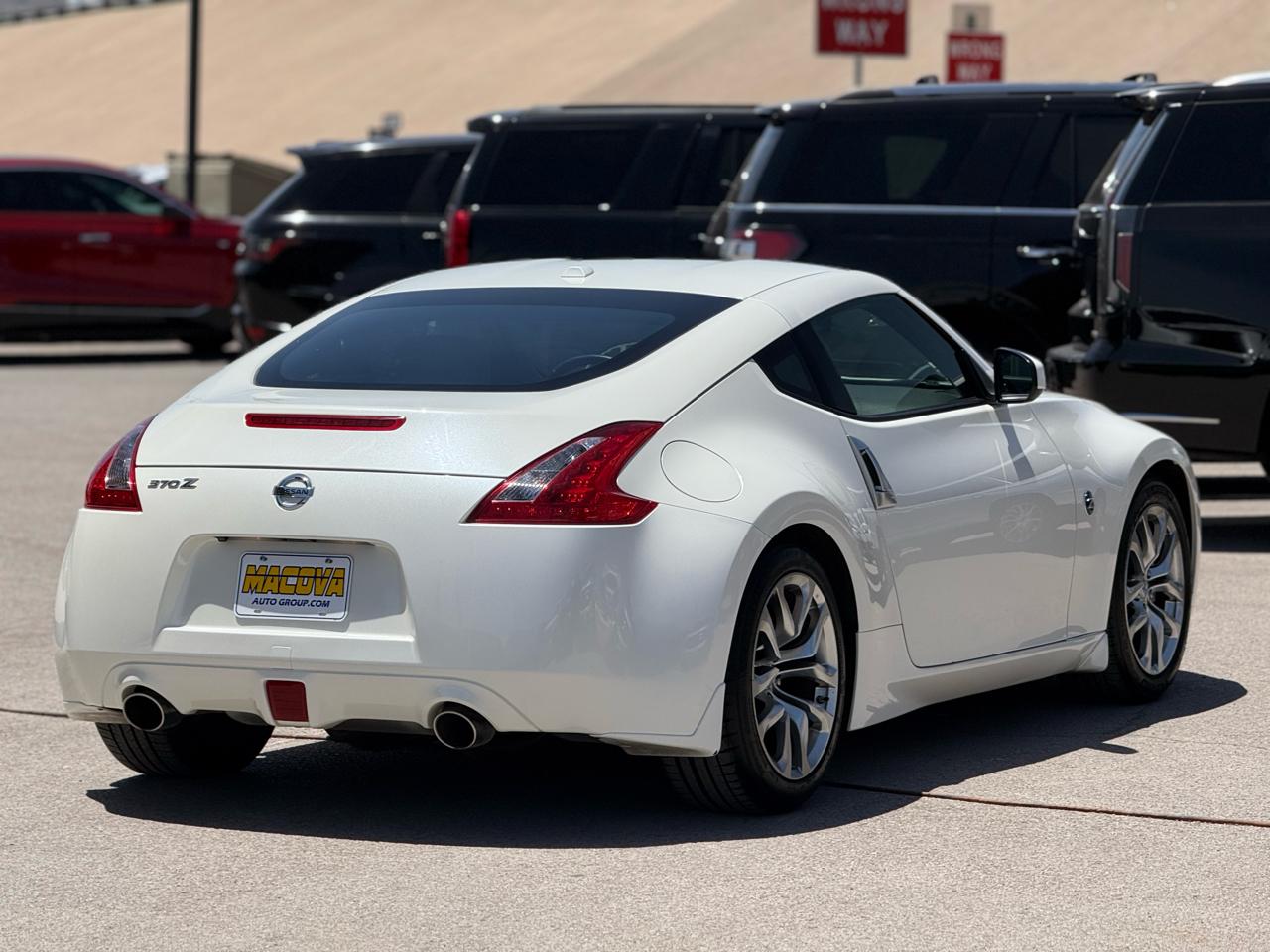 Nissan 370Z 2dr Cpe Auto Touring 2013