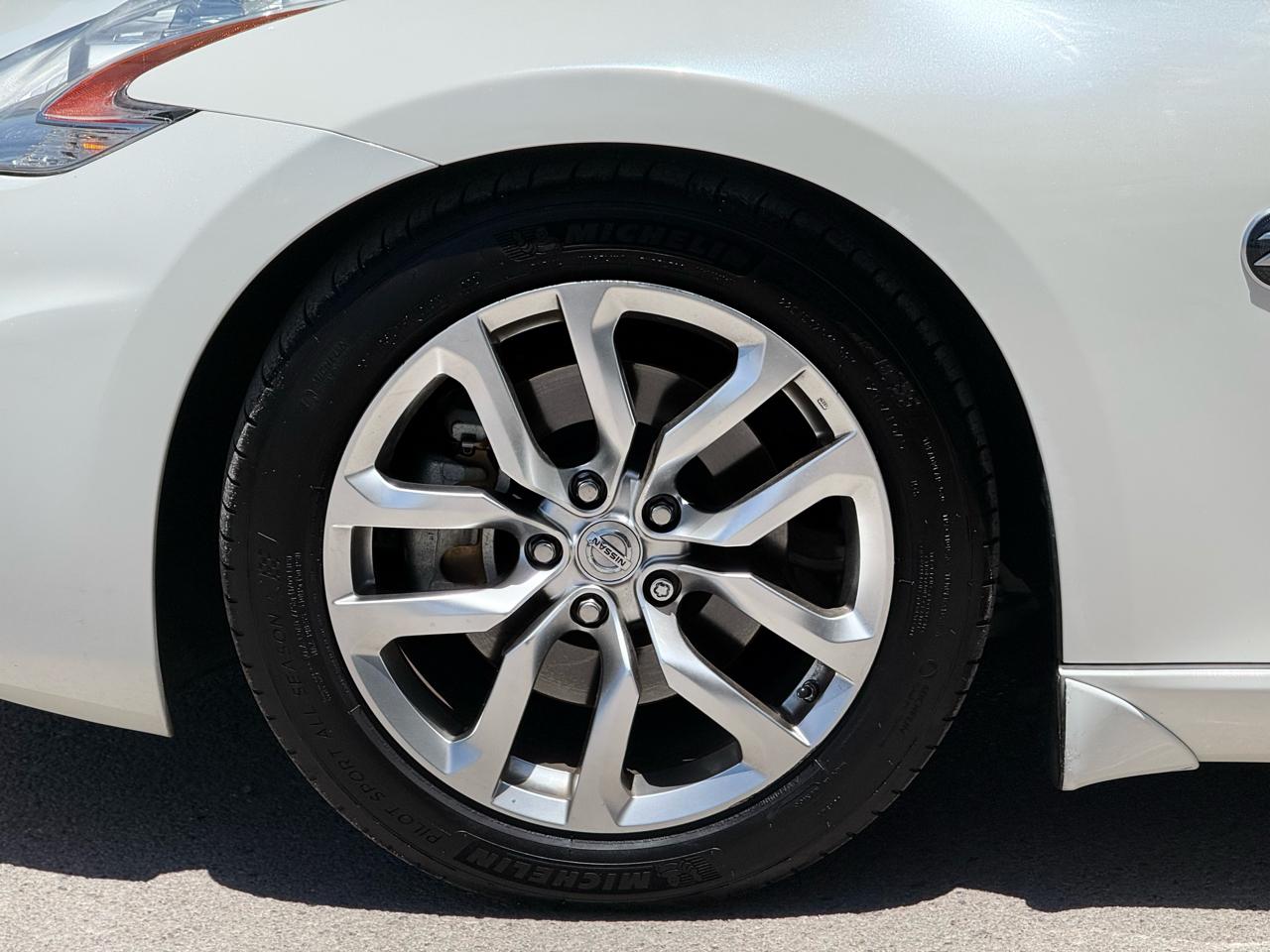 Nissan 370Z 2dr Cpe Auto Touring 2013