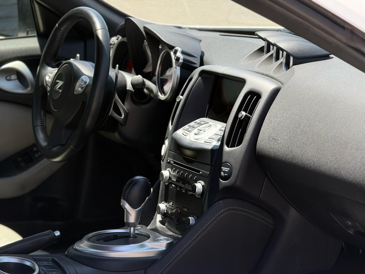 Nissan 370Z 2dr Cpe Auto Touring 2013