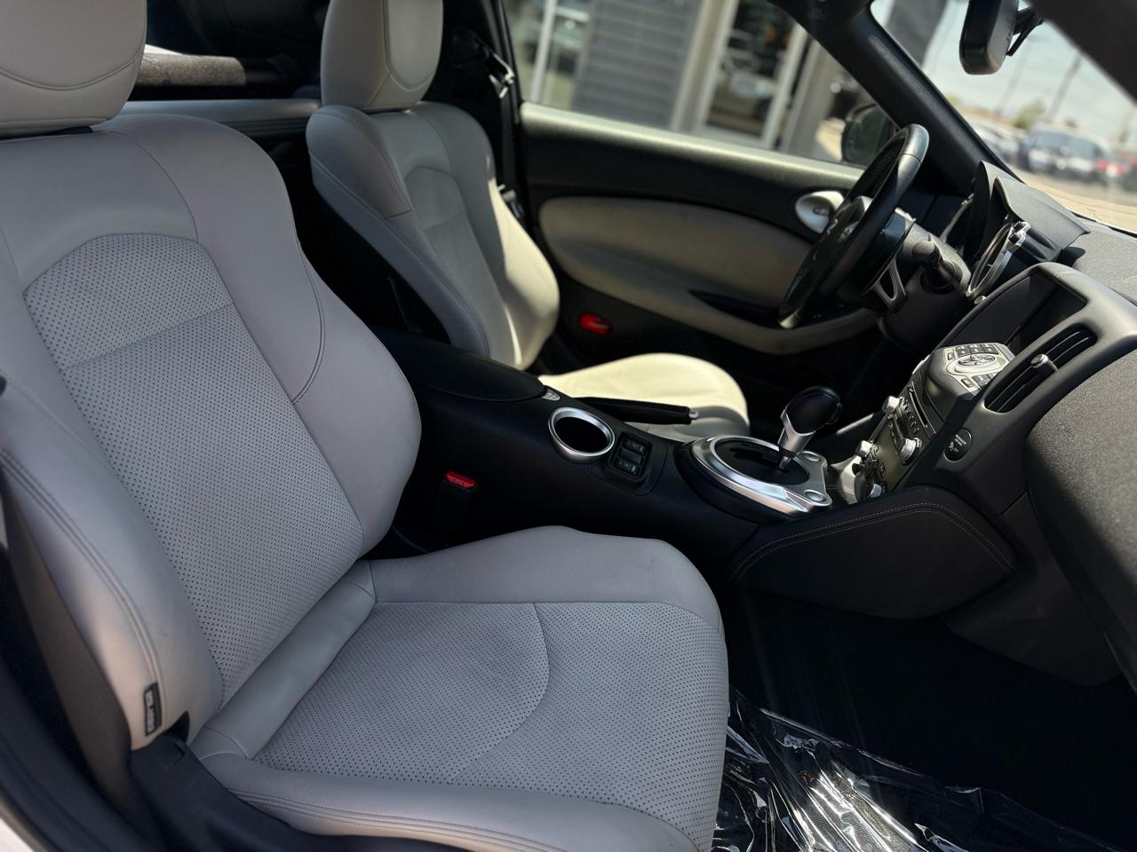 Nissan 370Z 2dr Cpe Auto Touring 2013