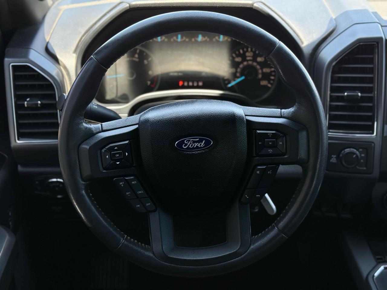 Ford F-150 XLT SuperCrew Short Bed 4WD 2018