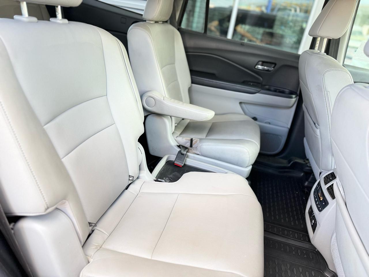 Honda Pilot Touring 7-Passenger 2WD 2019