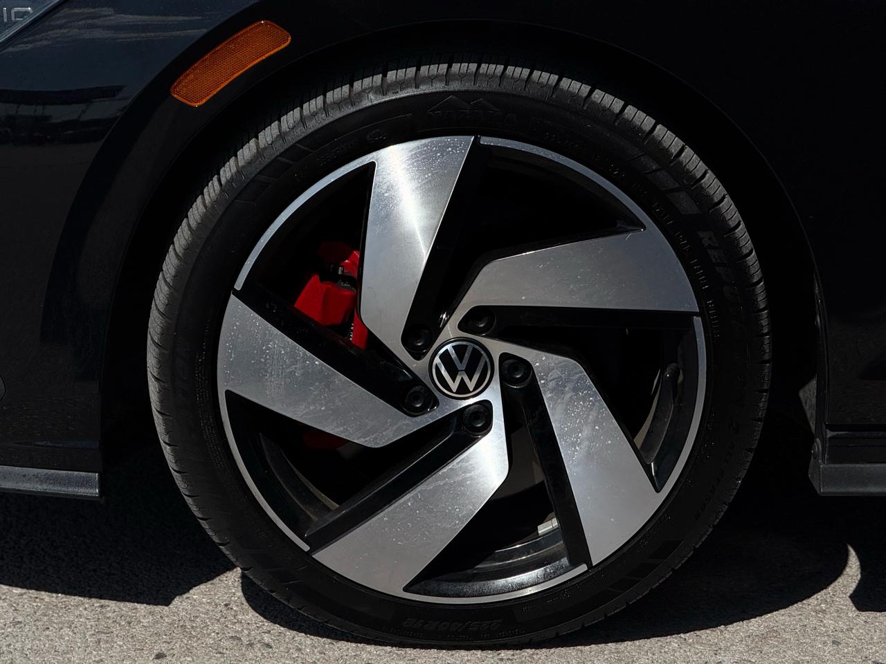 Volkswagen Golf GTI 2.0T SE DSG 2022