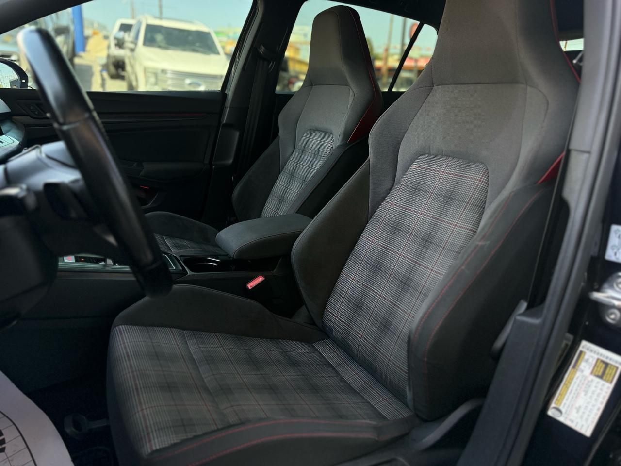 Volkswagen Golf GTI 2.0T SE DSG 2022