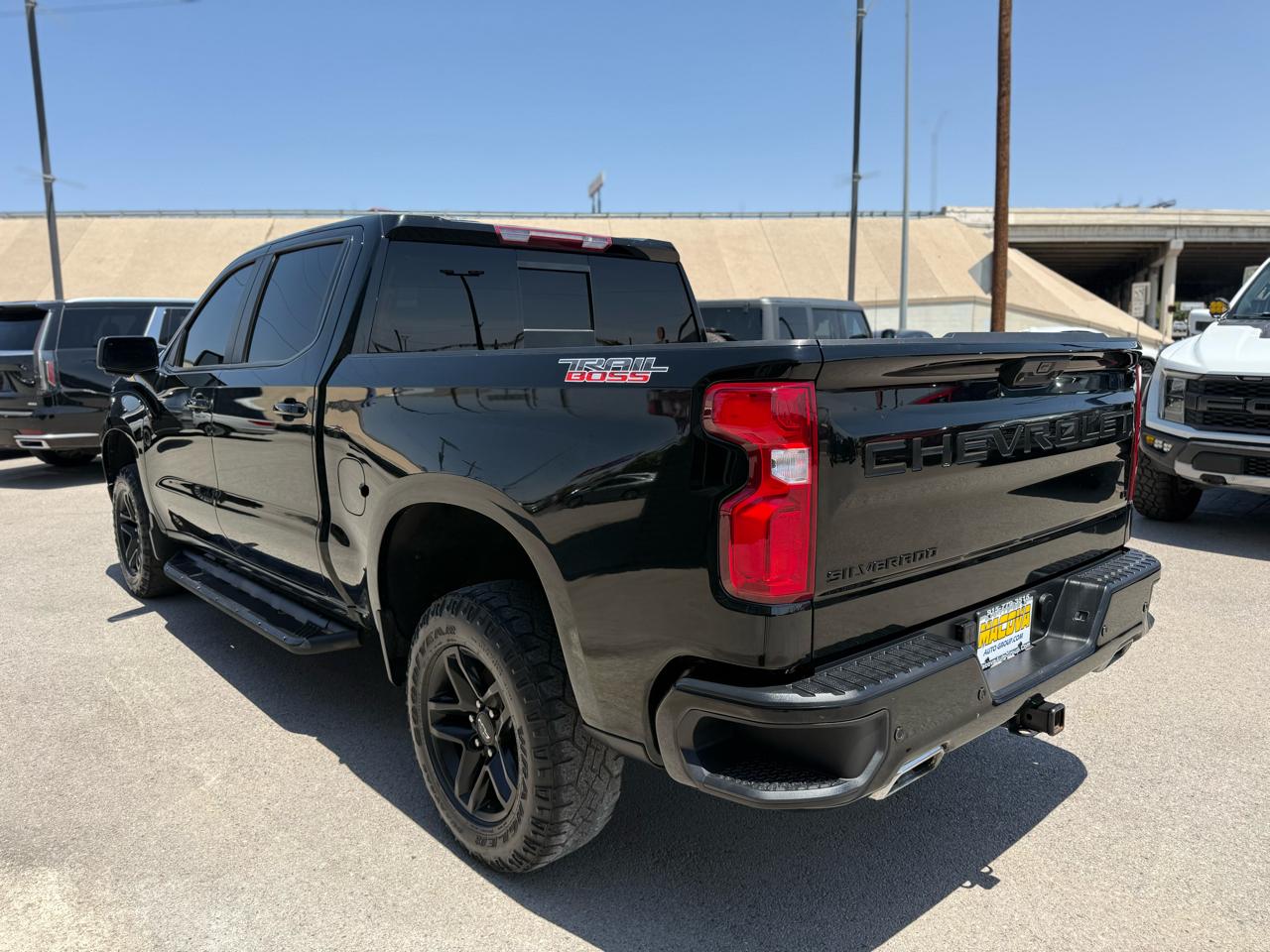 Chevrolet Silverado 1500 4WD Crew Cab 147" LT Trail Boss 2022