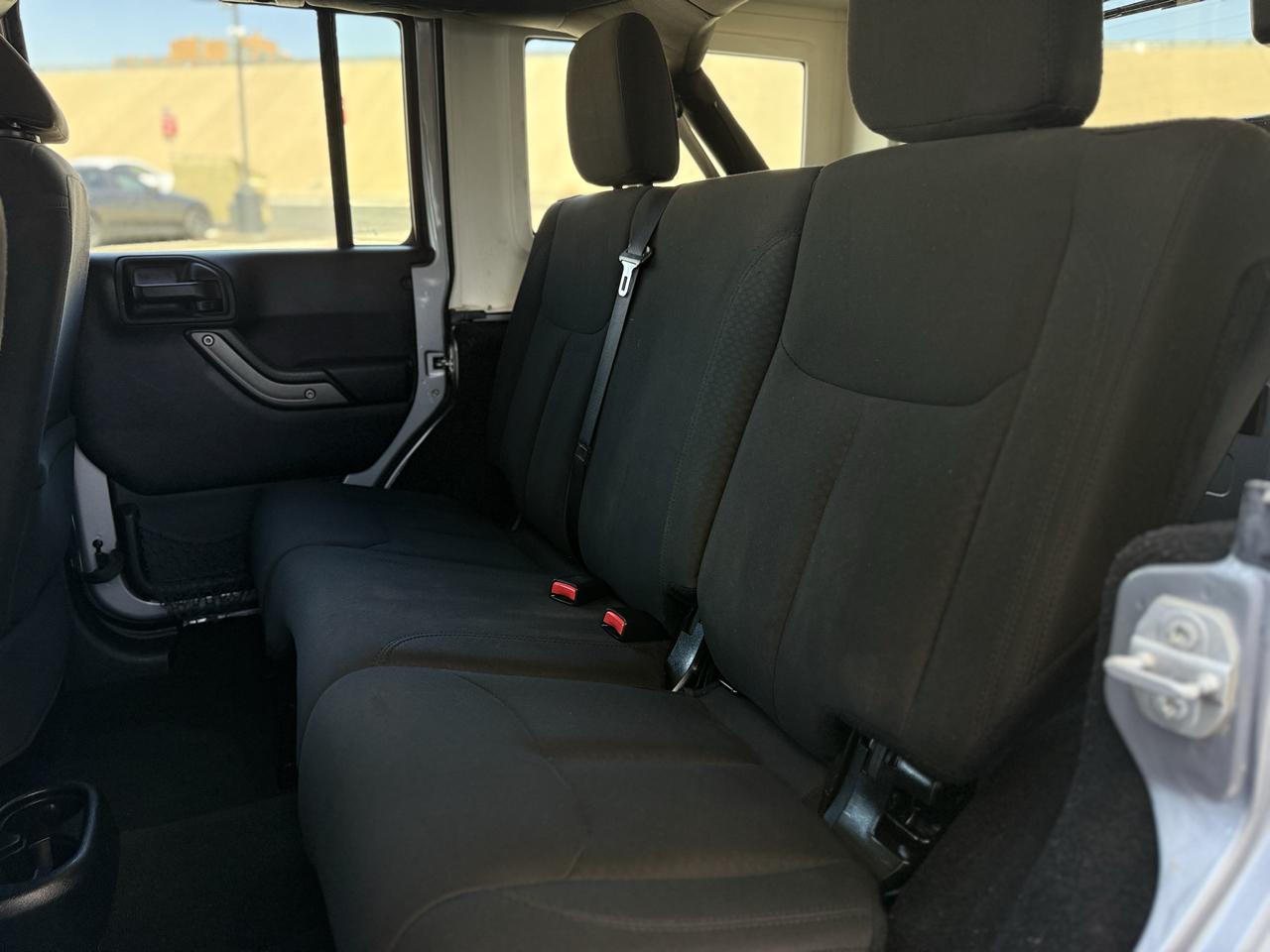 Jeep Wrangler Unlimited 4WD 4dr Sport 2016