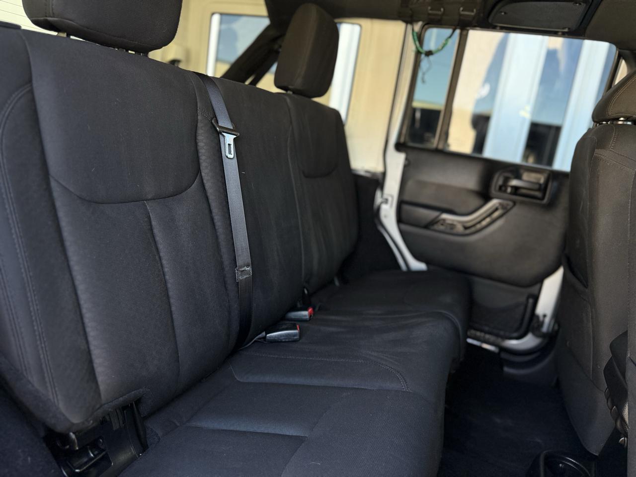 Jeep Wrangler Unlimited 4WD 4dr Sport 2016