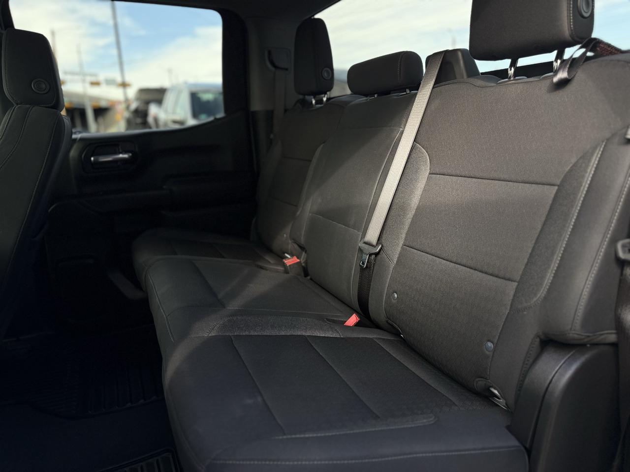 Chevrolet Silverado 1500 4WD Crew Cab 147" Custom Trail Boss 2024