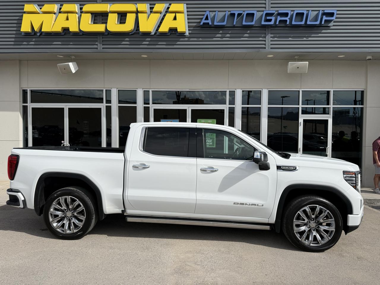 2023 GMC Sierra 1500 4WD Crew Cab 147" Denali
