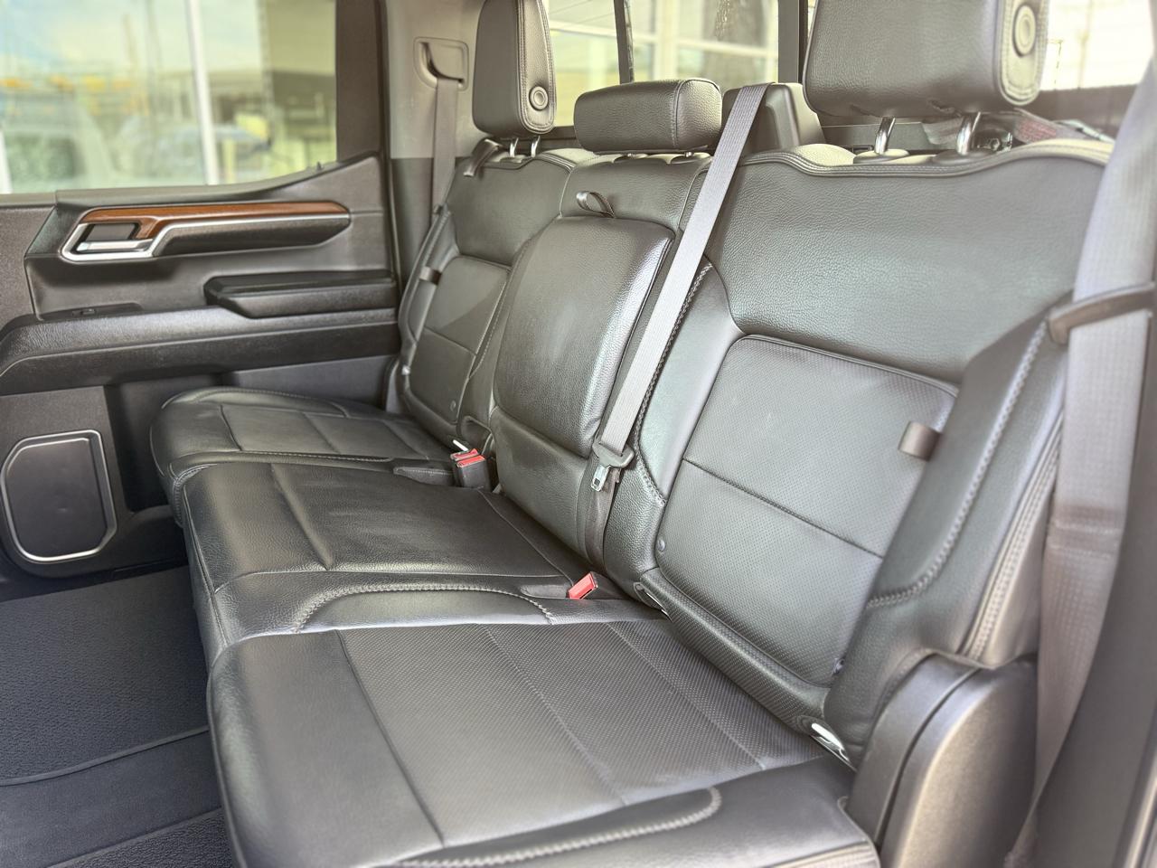 GMC Sierra 1500 4WD Crew Cab 147" Denali 2023