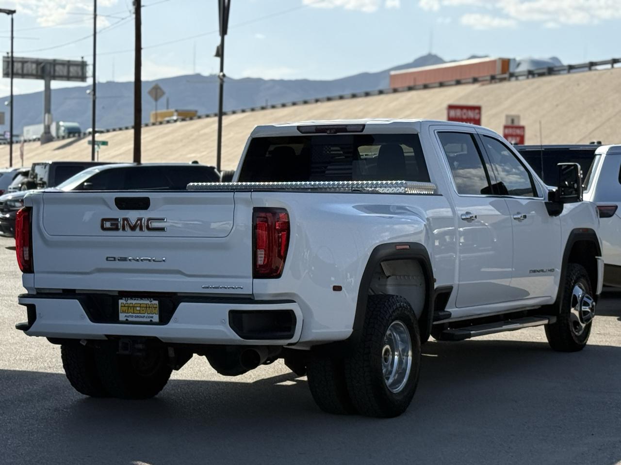 GMC Sierra 3500HD 4WD Crew Cab 172" Denali 2020