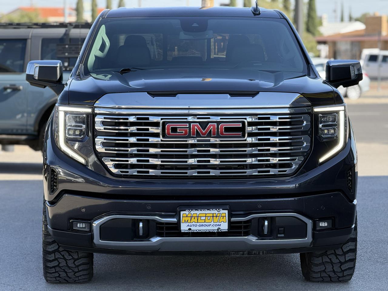 GMC Sierra 1500 4WD Crew Cab 147" Denali 2023
