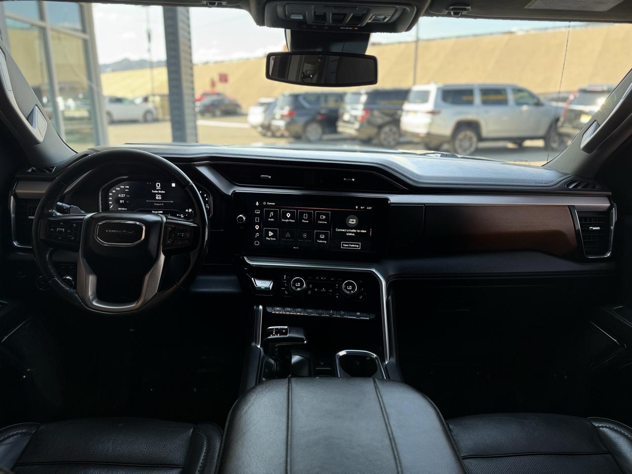 GMC Sierra 1500 4WD Crew Cab 147" Denali 2023