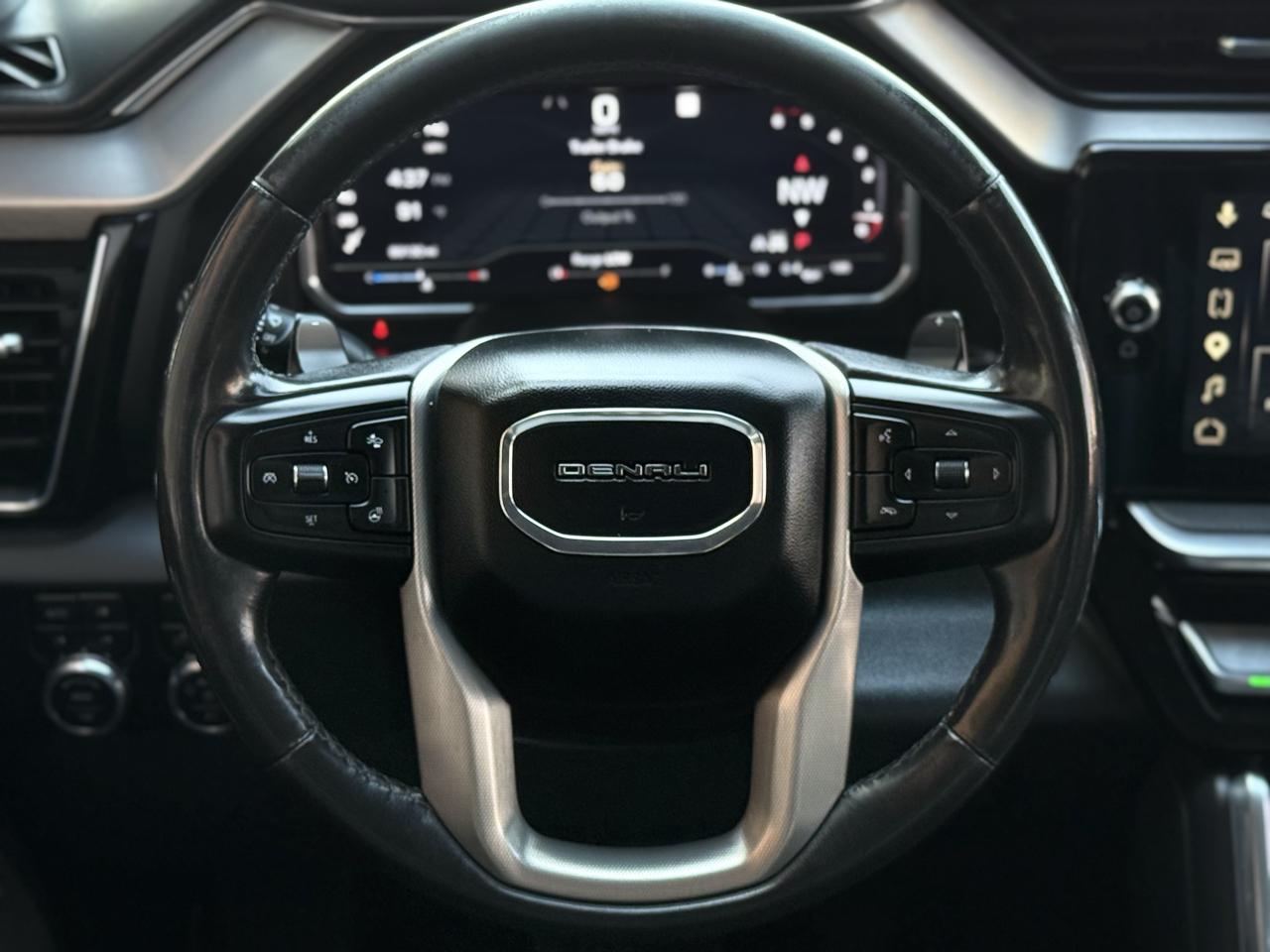 GMC Sierra 1500 4WD Crew Cab 147" Denali 2023