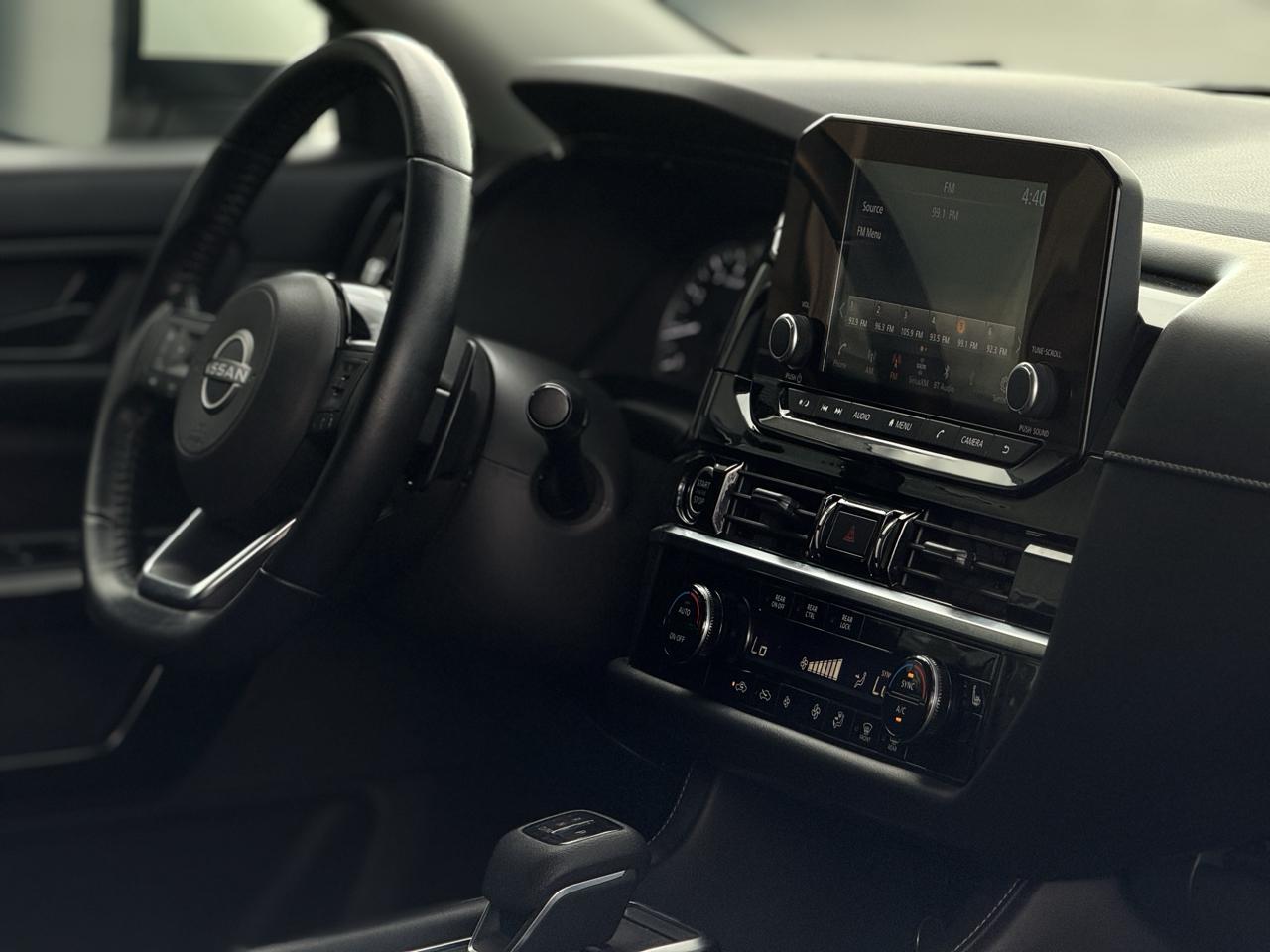 Nissan Pathfinder SV 2WD 2023