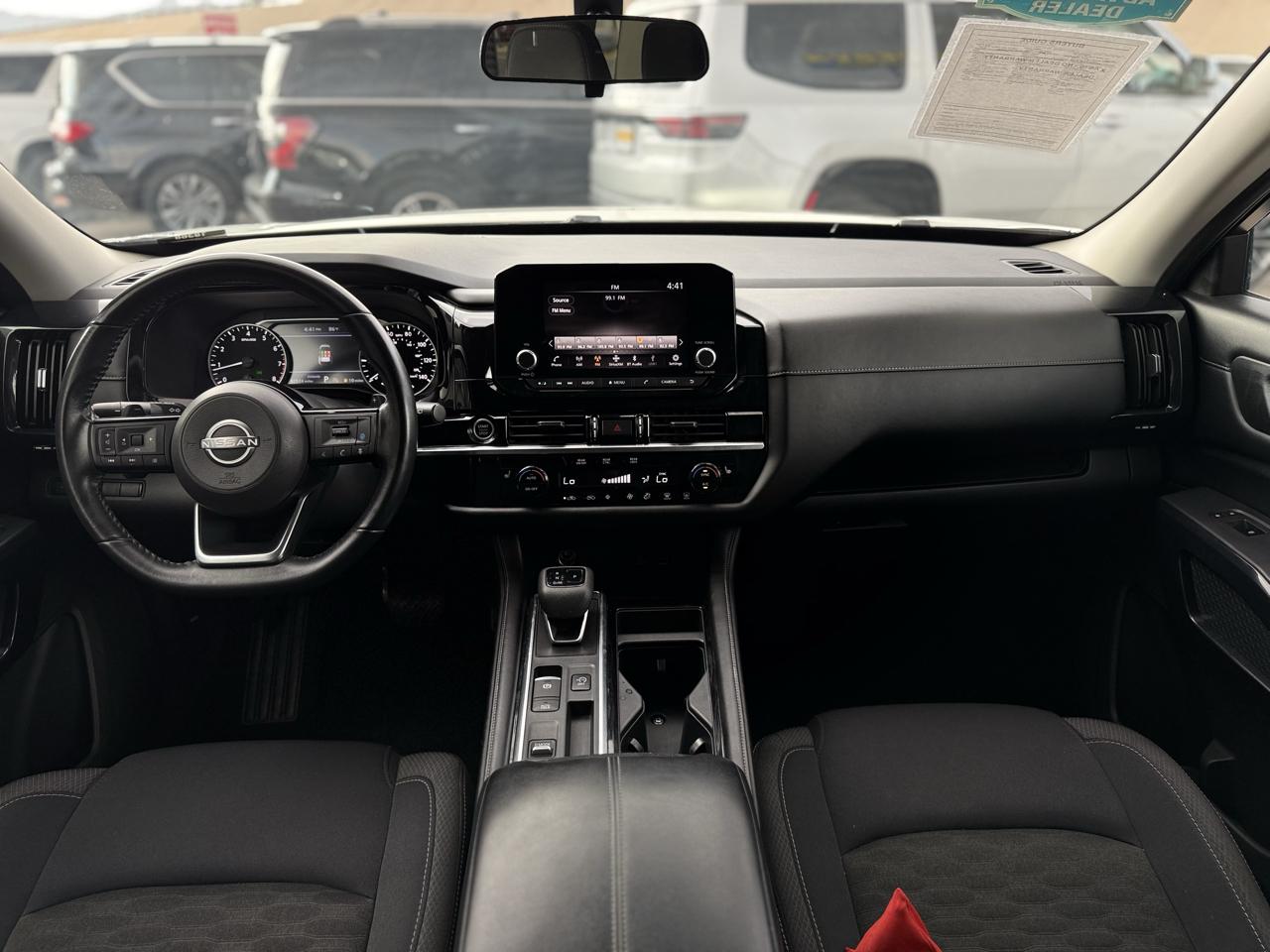 Nissan Pathfinder SV 2WD 2023