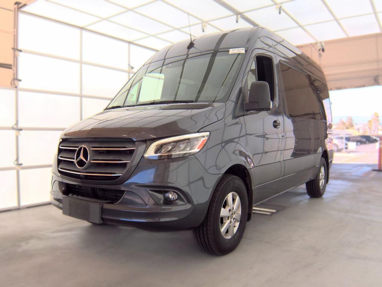 Mercedes-Benz Sprinter Passenger Van 2500 Standard Roof I4 Gas 144" RWD 2022