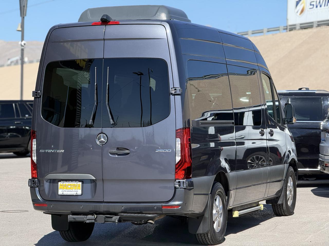 Mercedes-Benz Sprinter Passenger Van 2500 Standard Roof I4 Gas 144" RWD 2022