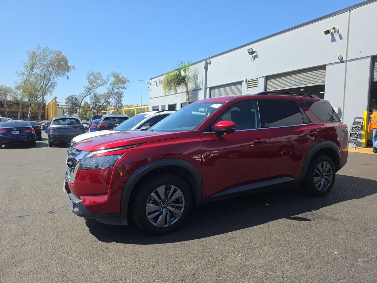 Nissan Pathfinder SV 2WD 2024