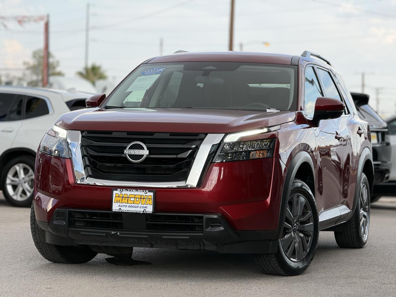 Nissan Pathfinder SV 2WD 2024