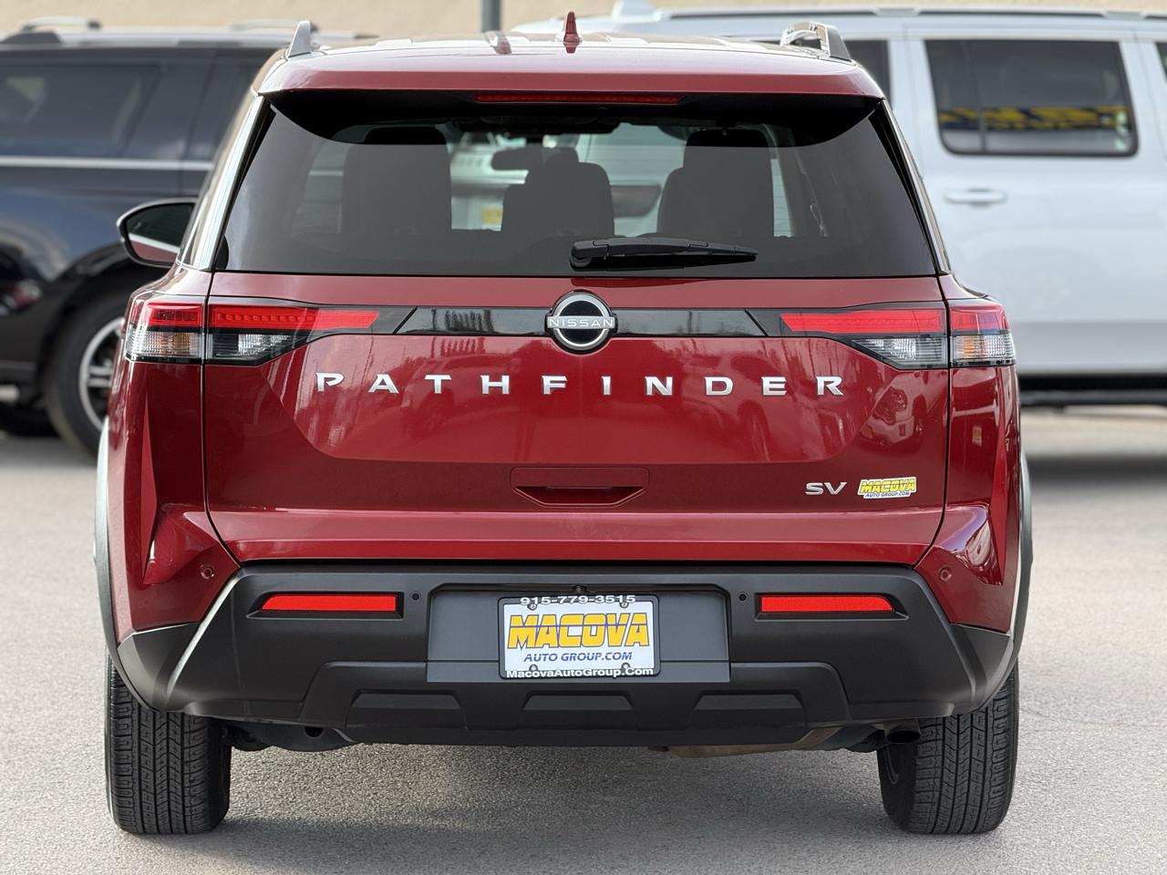 Nissan Pathfinder SV 2WD 2024