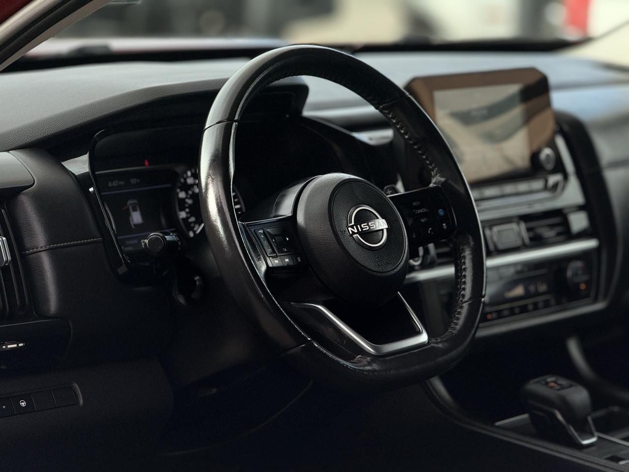 Nissan Pathfinder SV 2WD 2024