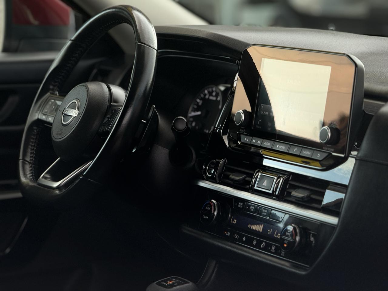Nissan Pathfinder SV 2WD 2024